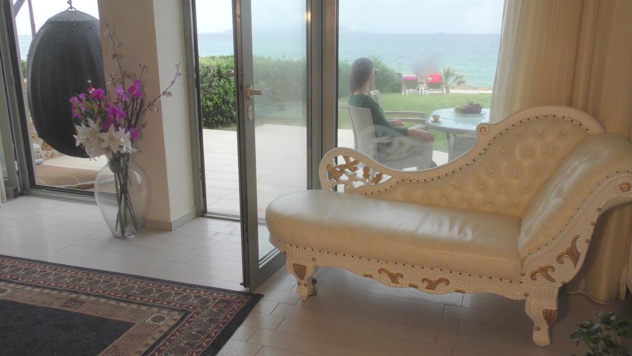 Sea View Beachfront Villa Maria غوفي المظهر الخارجي الصورة